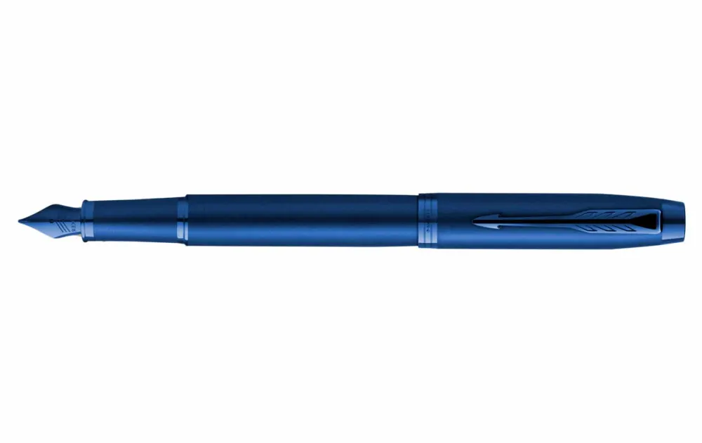Pluma Parker IM Monochromatic
